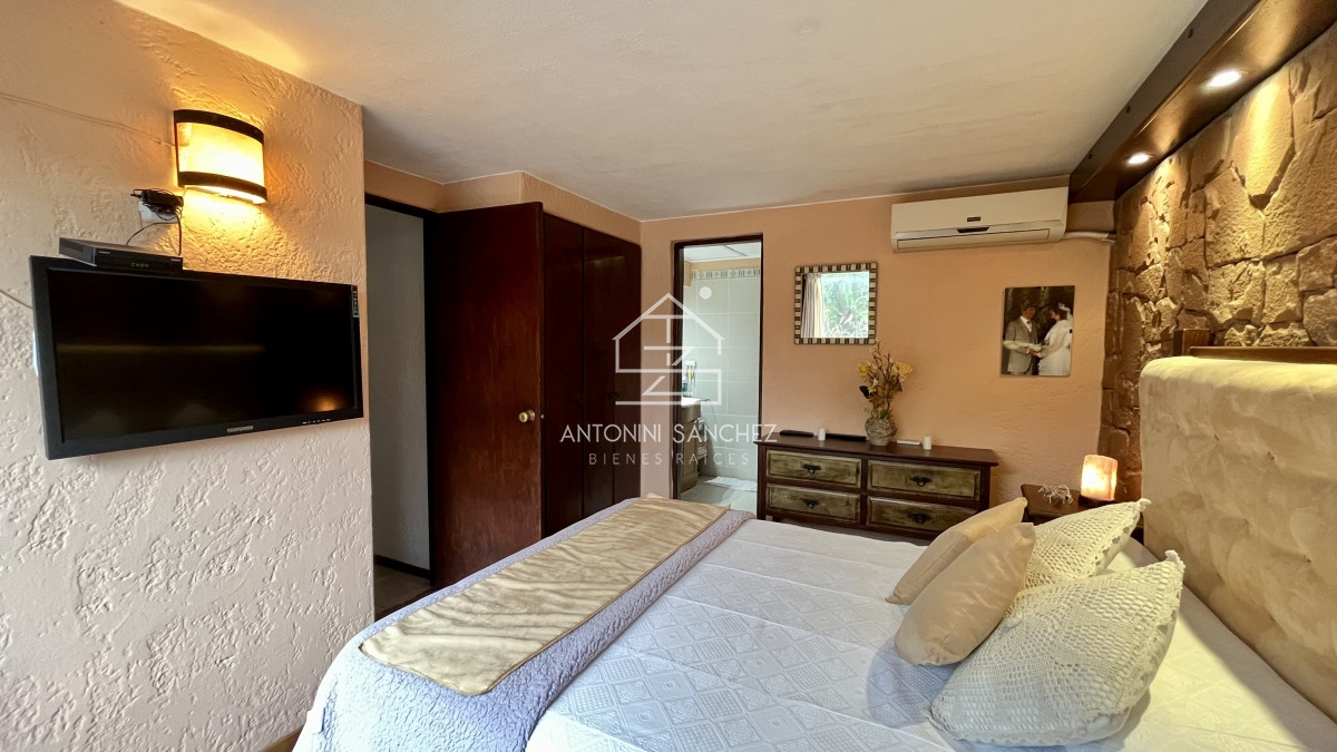 Casa ID.393 - Casa VENTA 4 dormitorios 3 baños Punta Este 