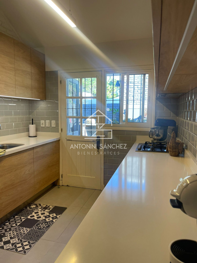 Casa ID.500 - Casa venta 3 dormitorios y servicio