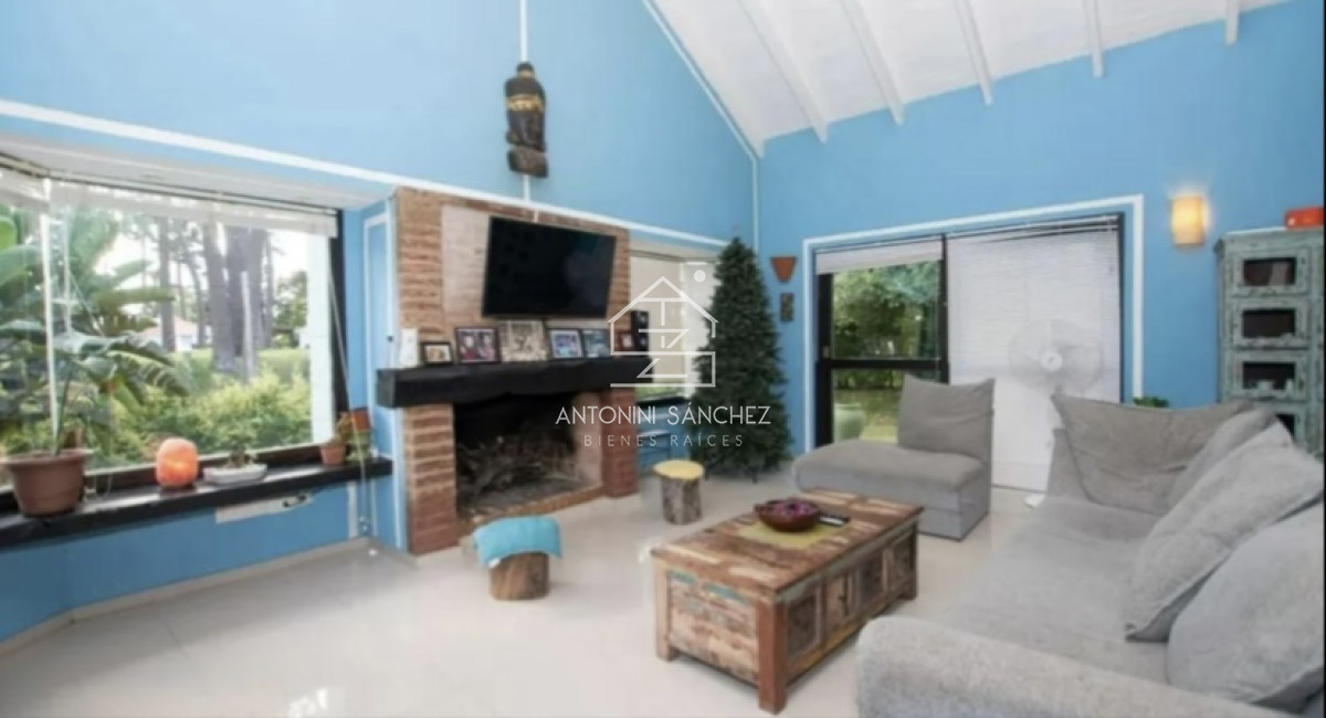 Casa ID.989 - Casa en Venta, Punta del Este, Marly