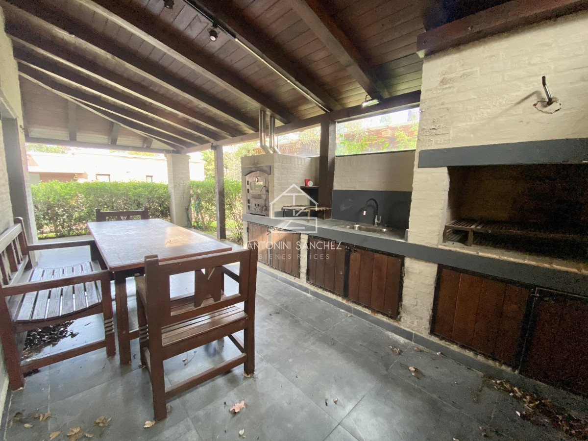 Casa ID.582 - Casa venta 2 dormitorios Parque Pinares