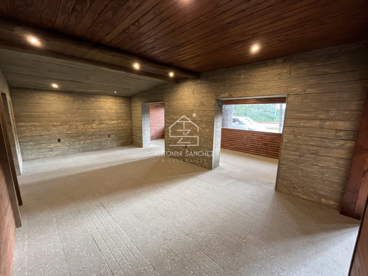Casa ID.2334 - VENTA CHALET COMERCIAL PUNTA DEL ESTE