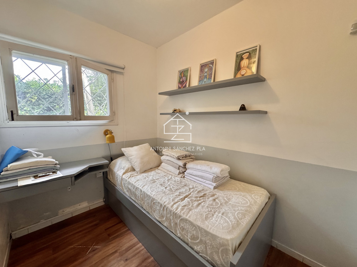 Casa ID.1984 - Alquiler Anual casa 5 dormitorios mas servicio