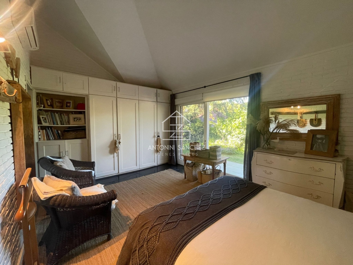 Casa ID.500 - Casa venta 3 dormitorios y servicio