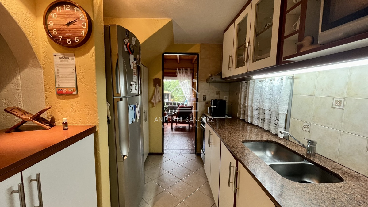 Casa ID.393 - Casa VENTA 4 dormitorios 3 baños Punta Este 