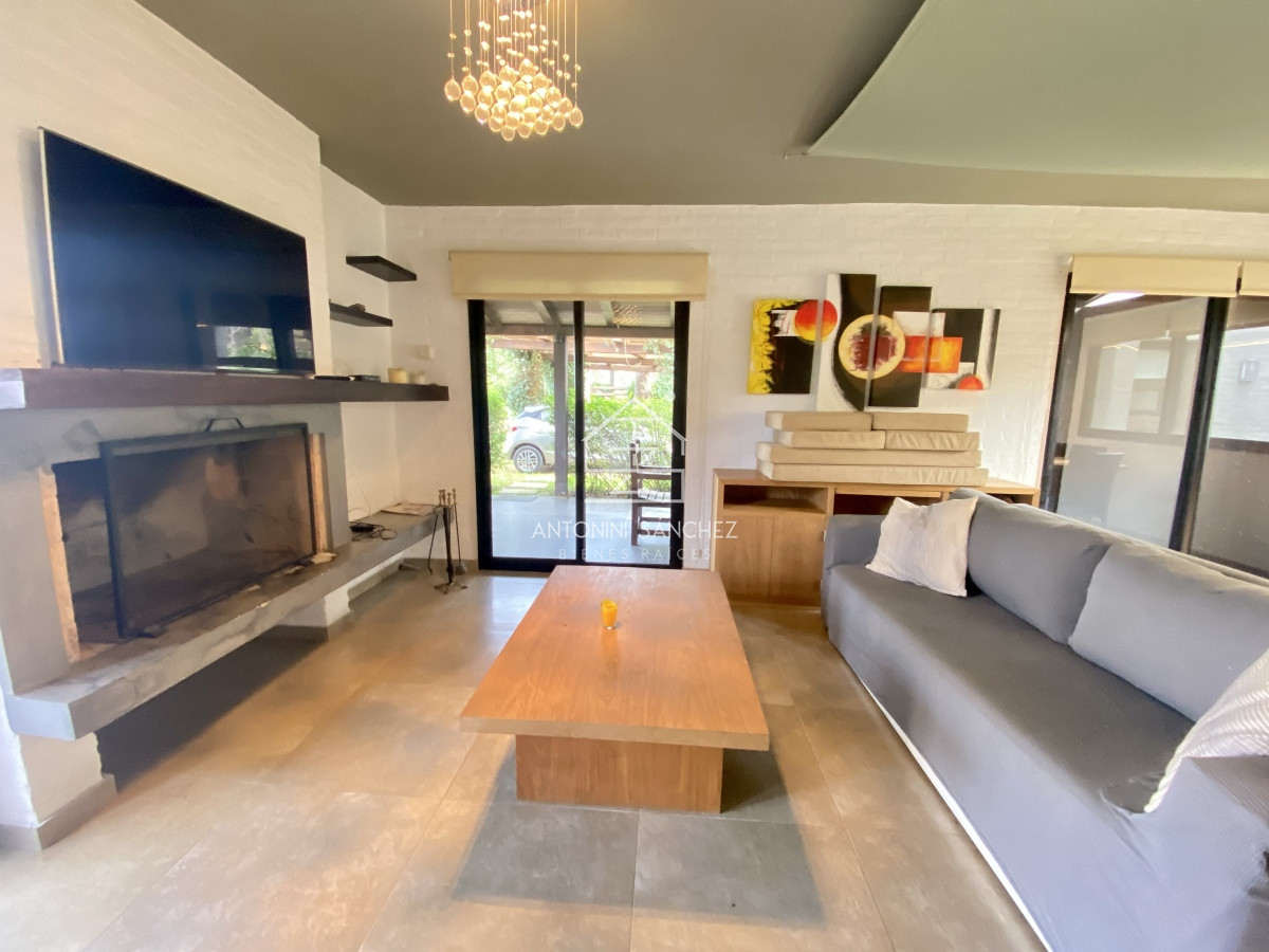 Casa ID.582 - Casa venta 2 dormitorios Parque Pinares