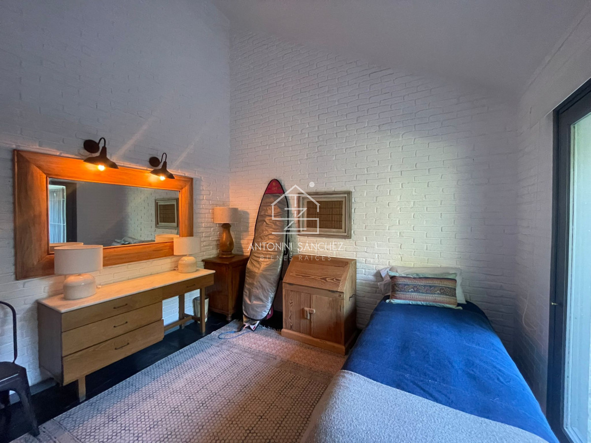 Casa ID.500 - Casa venta 3 dormitorios y servicio