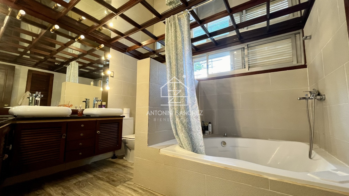 Casa ID.417 - Casa venta 6 dormitorios Punta del Este