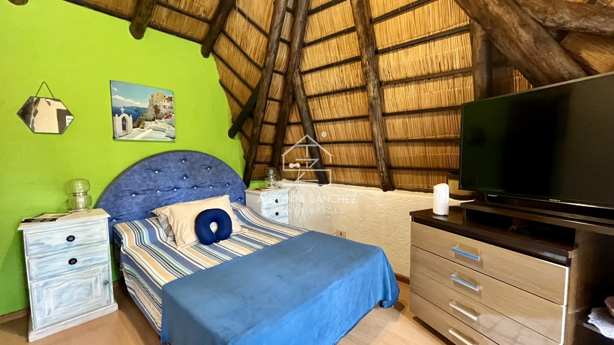 Casa ID.393 - Casa VENTA 4 dormitorios 3 baños Punta Este 