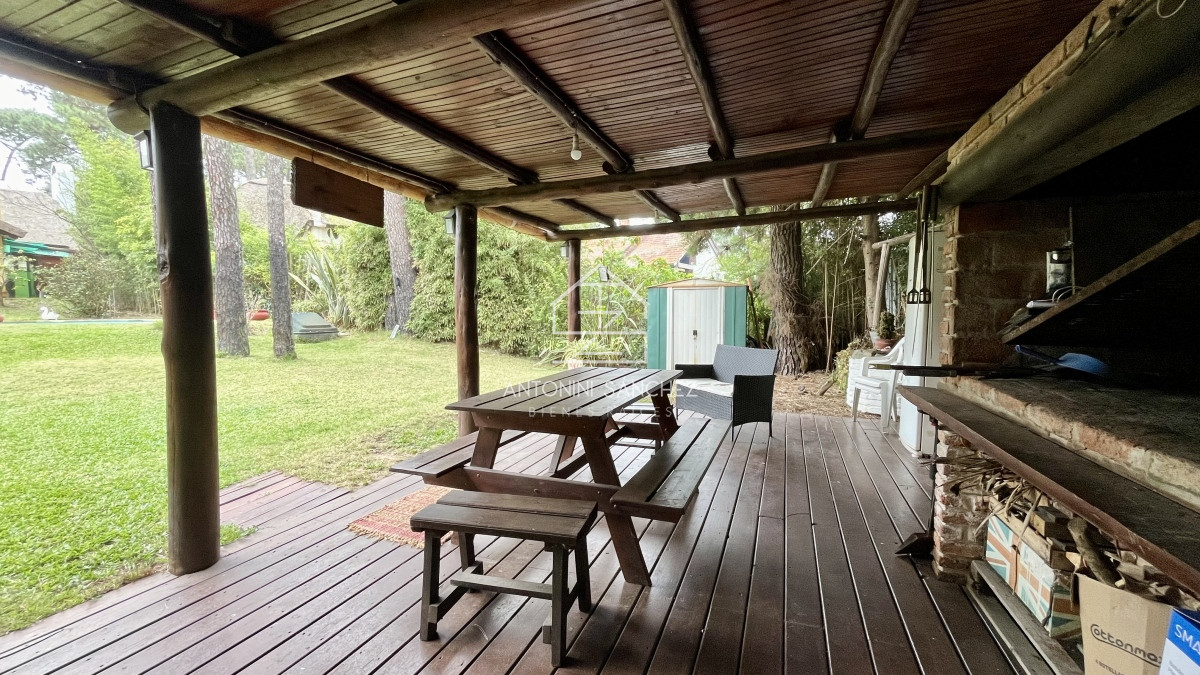 Casa ID.393 - Casa VENTA 4 dormitorios 3 baños Punta Este 