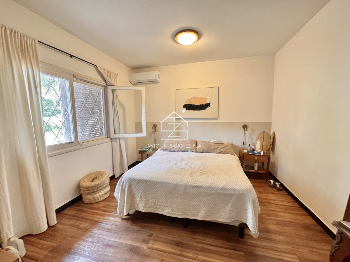 Casa ID.1984 - Alquiler Anual casa 5 dormitorios mas servicio