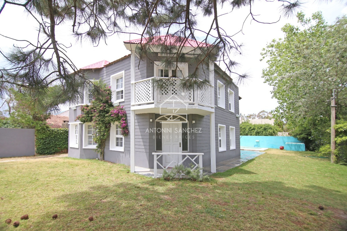 Casa ID.957 - Venta Casa La Barra 5 Dormitorios
