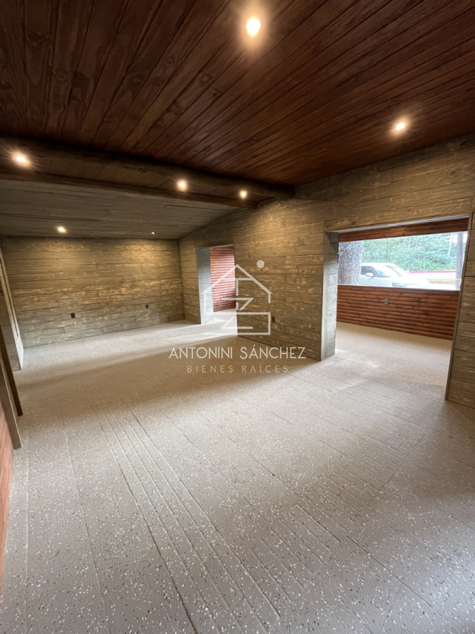 Casa ID.2334 - VENTA CHALET COMERCIAL PUNTA DEL ESTE