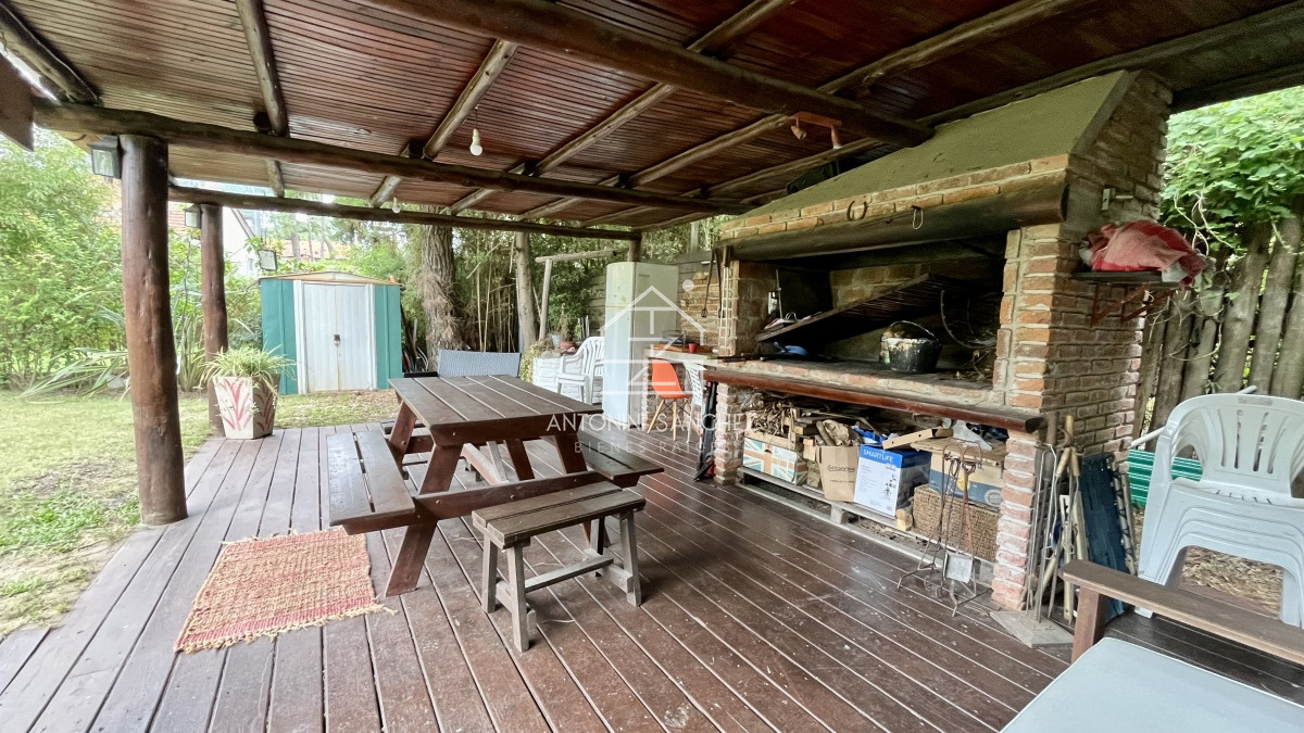Casa ID.393 - Casa VENTA 4 dormitorios 3 baños Punta Este 