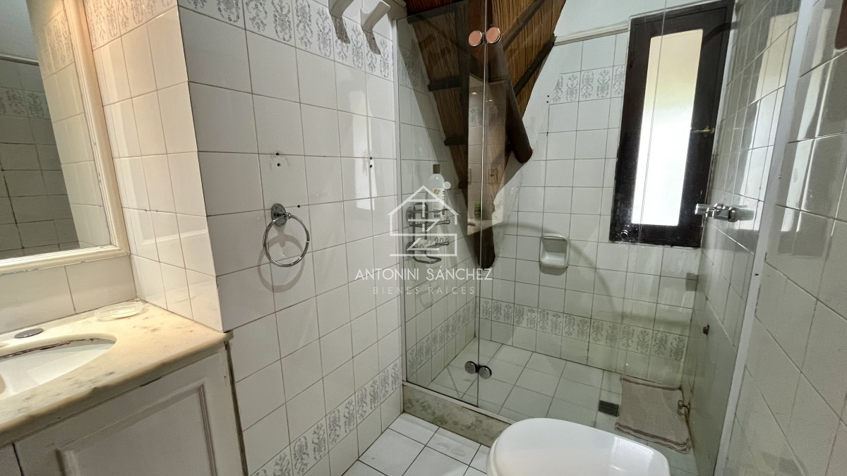Casa ID.393 - Casa VENTA 4 dormitorios 3 baños Punta Este 