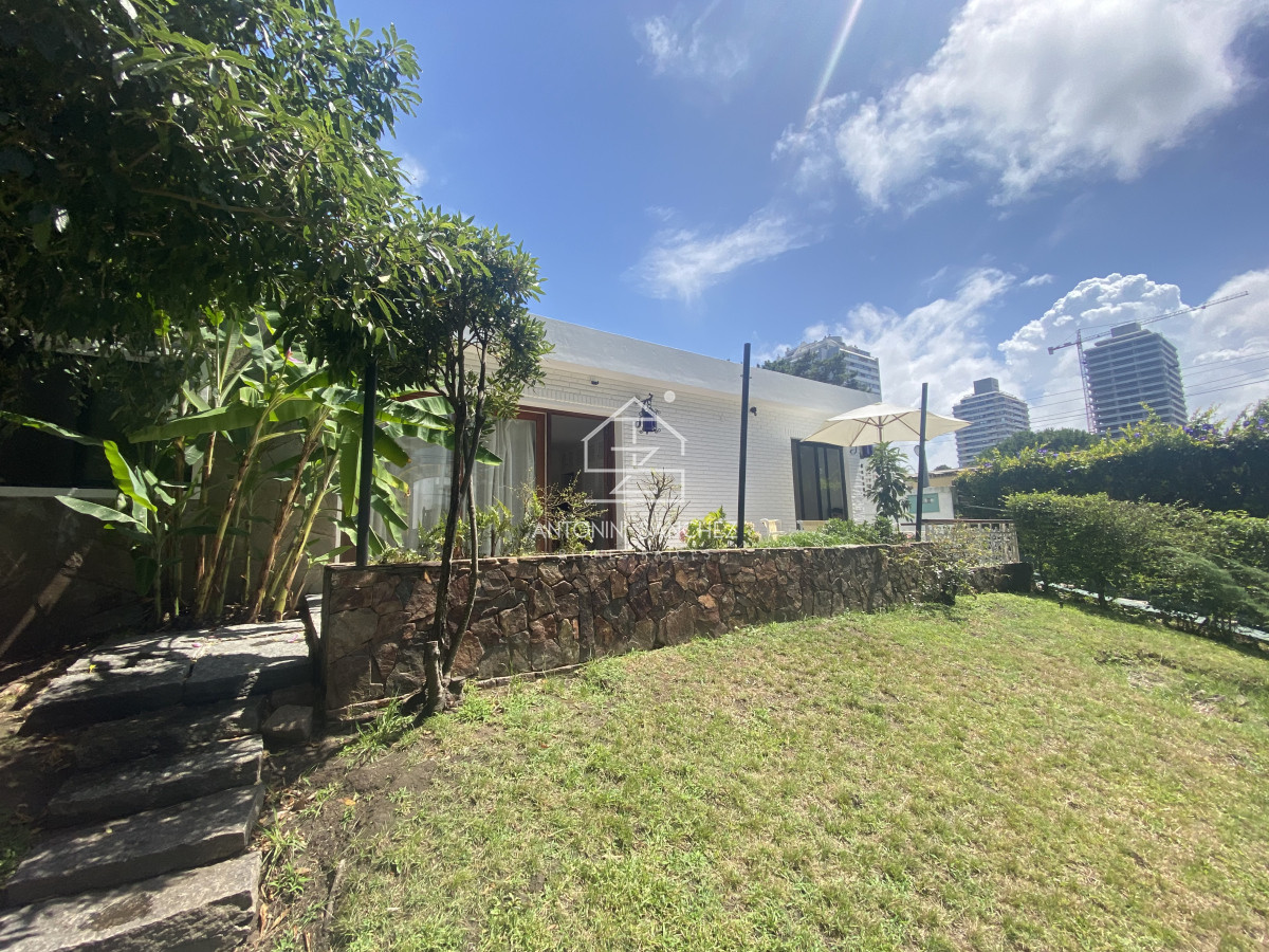 Casa ID.1594 - Alquiler casa 3 dormitorios Punta del Este