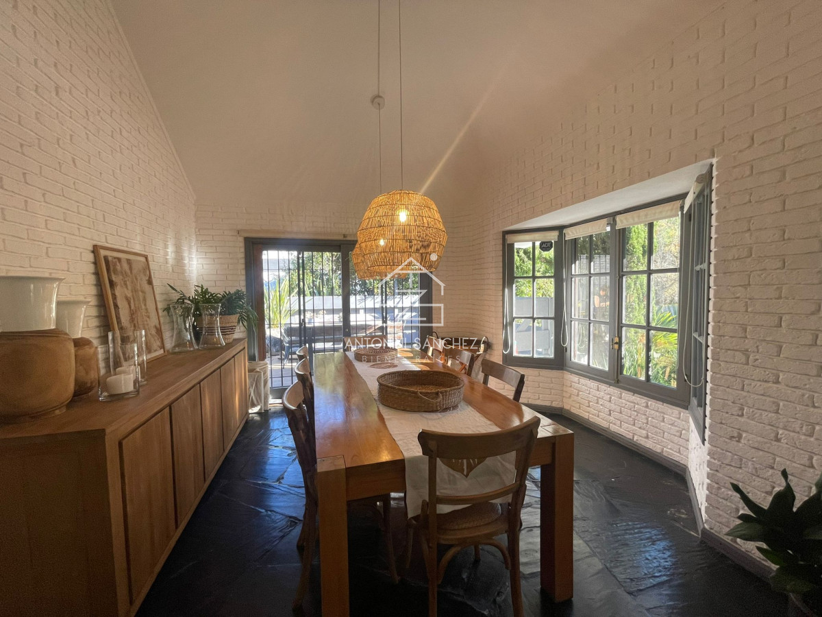 Casa ID.500 - Casa venta 3 dormitorios y servicio