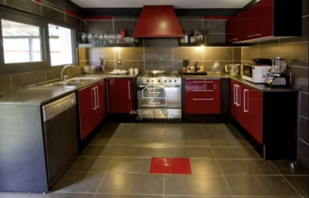 Casa ID.989 - Casa en Venta, Punta del Este, Marly
