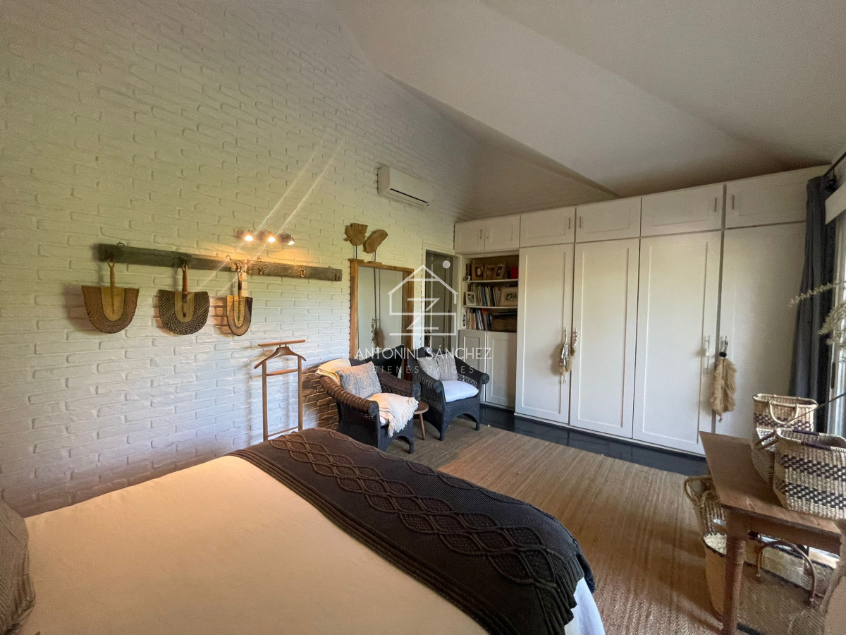 Casa ID.500 - Casa venta 3 dormitorios y servicio