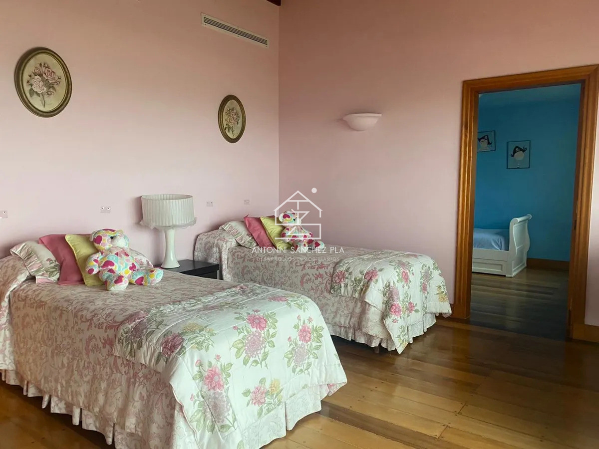 Casa ID.3123 - Venta Mansión Primera linea playa mansa