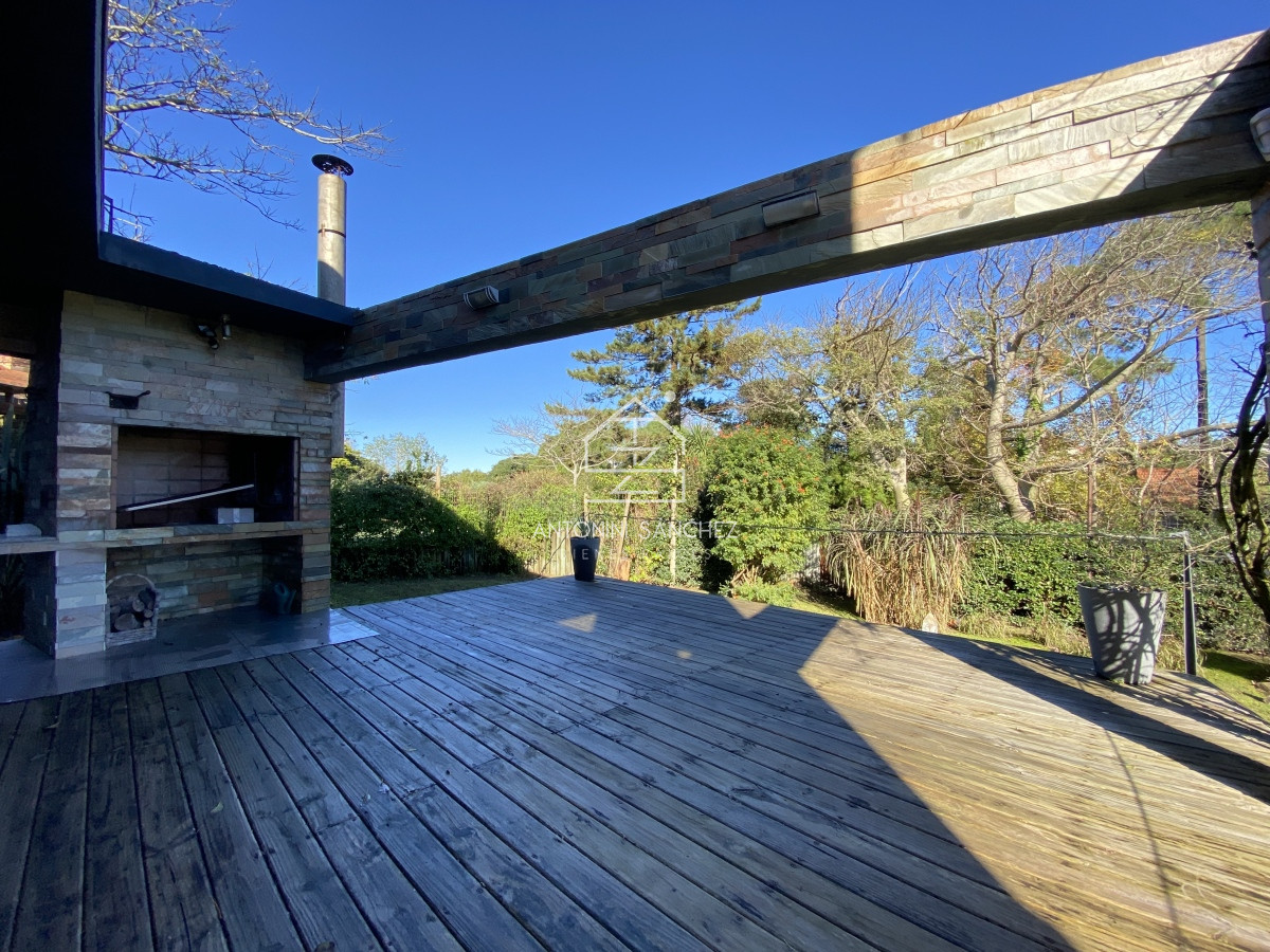 Casa ID.533 - Casa Venta 2 dormitorios + servicio Punta del Este