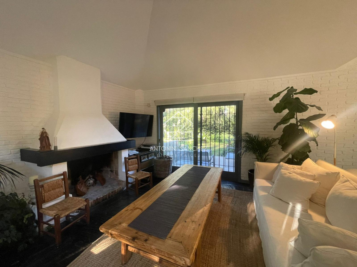 Casa ID.500 - Casa venta 3 dormitorios y servicio
