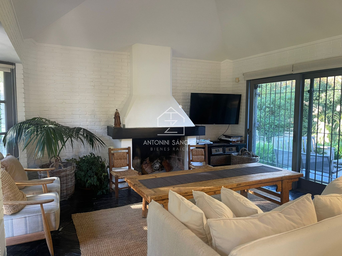 Casa ID.500 - Casa venta 3 dormitorios y servicio