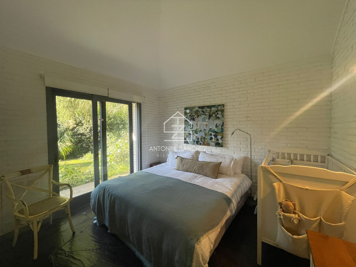 Casa ID.500 - Casa venta 3 dormitorios y servicio