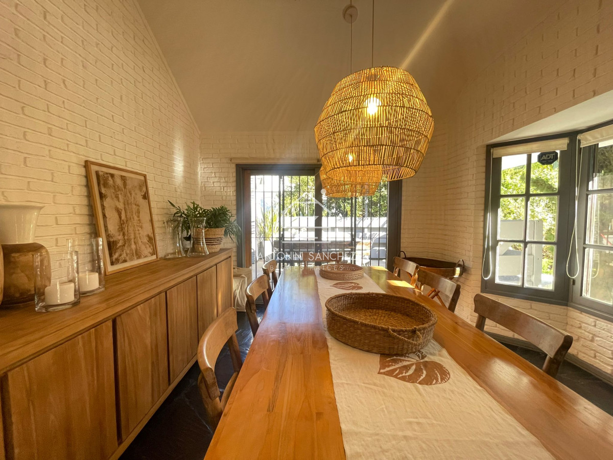 Casa ID.500 - Casa venta 3 dormitorios y servicio