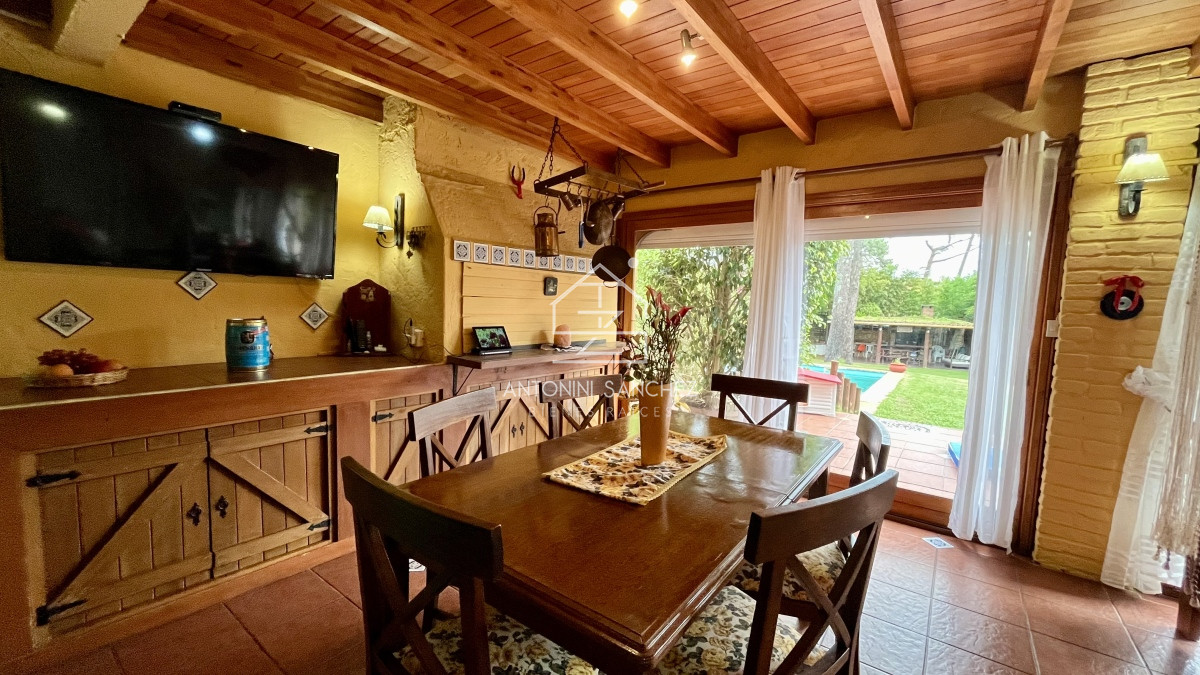 Casa ID.393 - Casa VENTA 4 dormitorios 3 baños Punta Este 