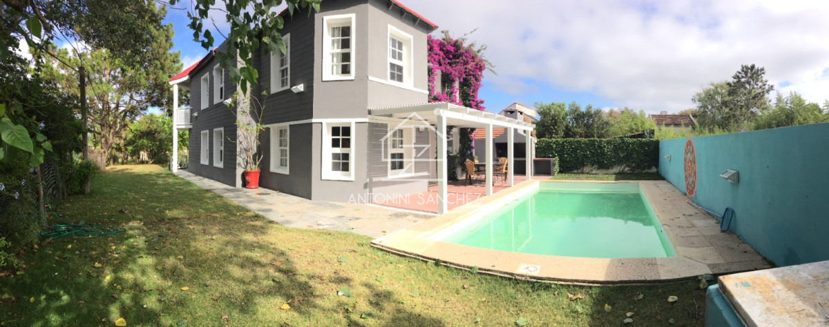 Casa ID.957 - Venta Casa La Barra 5 Dormitorios