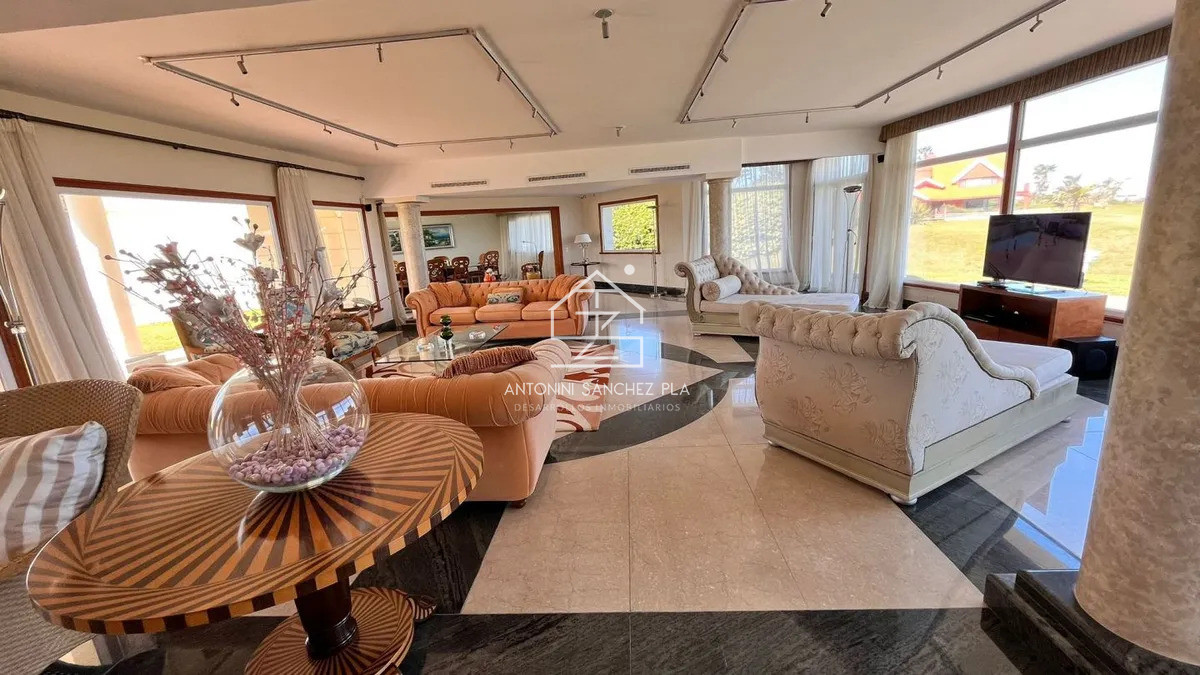 Casa ID.3123 - Venta Mansión Primera linea playa mansa