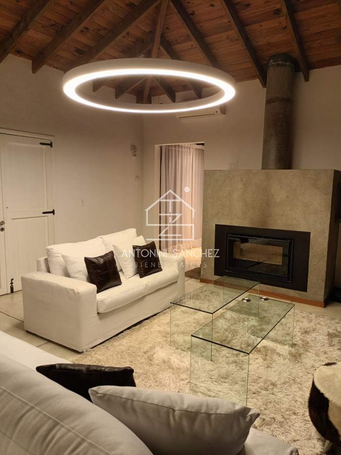 Casa ID.1227 - Venta Casa 5 dormitorios Rincón del Indio Punta del Este