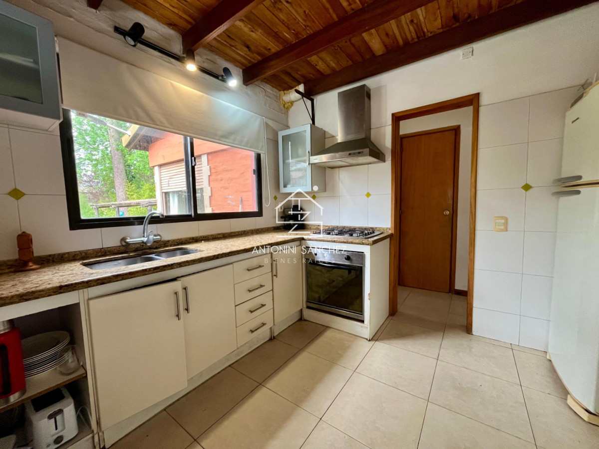 Casa ID.2925 - VENTA CASA DE 4 DORMITORIOS PUNTA DEL ESTE 