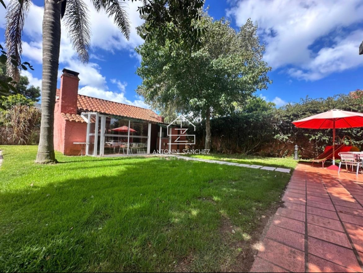 Casa ID.2274 - Venta y alquiler de Chalet Punta Ballena-Portezuelo