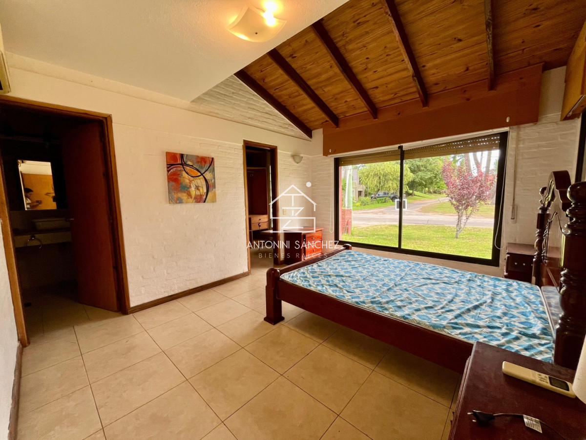 Casa ID.2925 - VENTA CASA DE 4 DORMITORIOS PUNTA DEL ESTE 