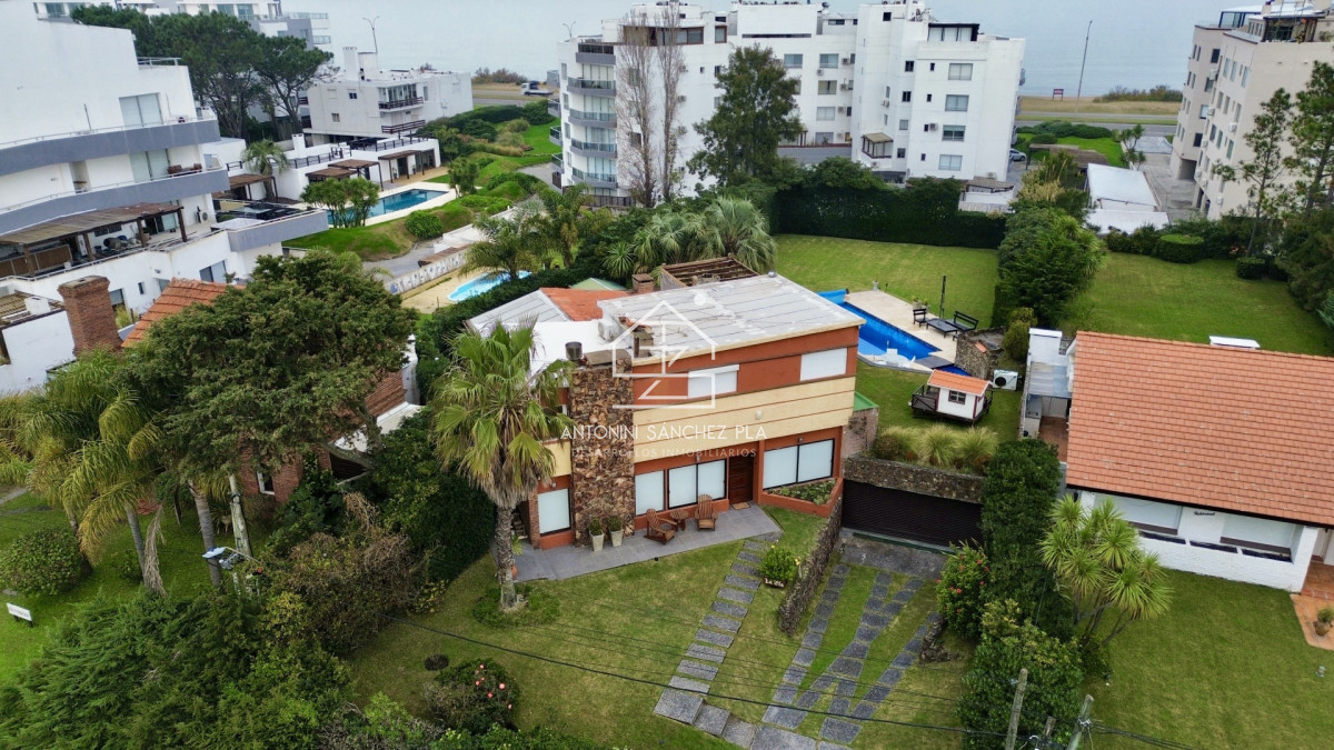 Casa ID.4463 - Venta casa 3 dormitorios Pinares