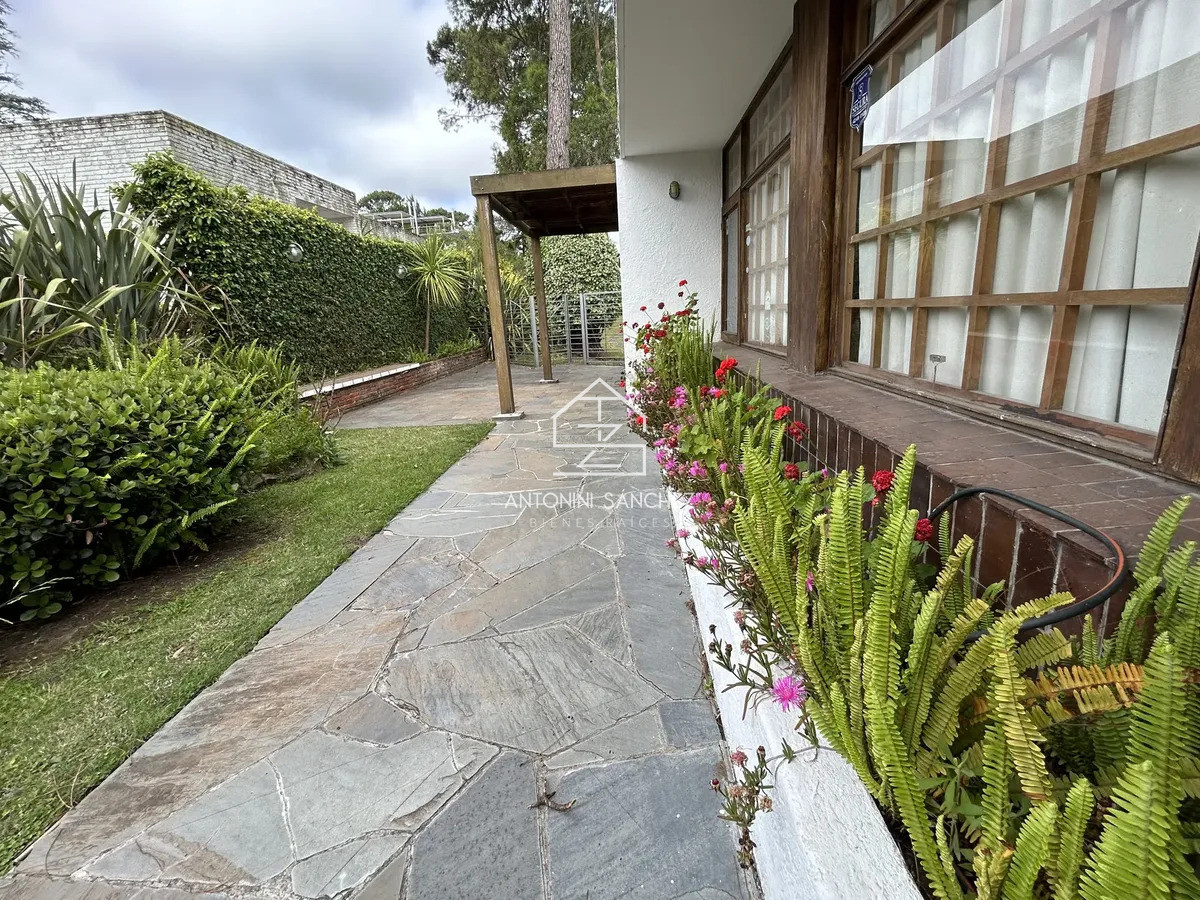 Casa ID.5033 - CASA DE 3 DORMITORIOS EN ALQUILER TEMPORAL CERCA DEL MAR 