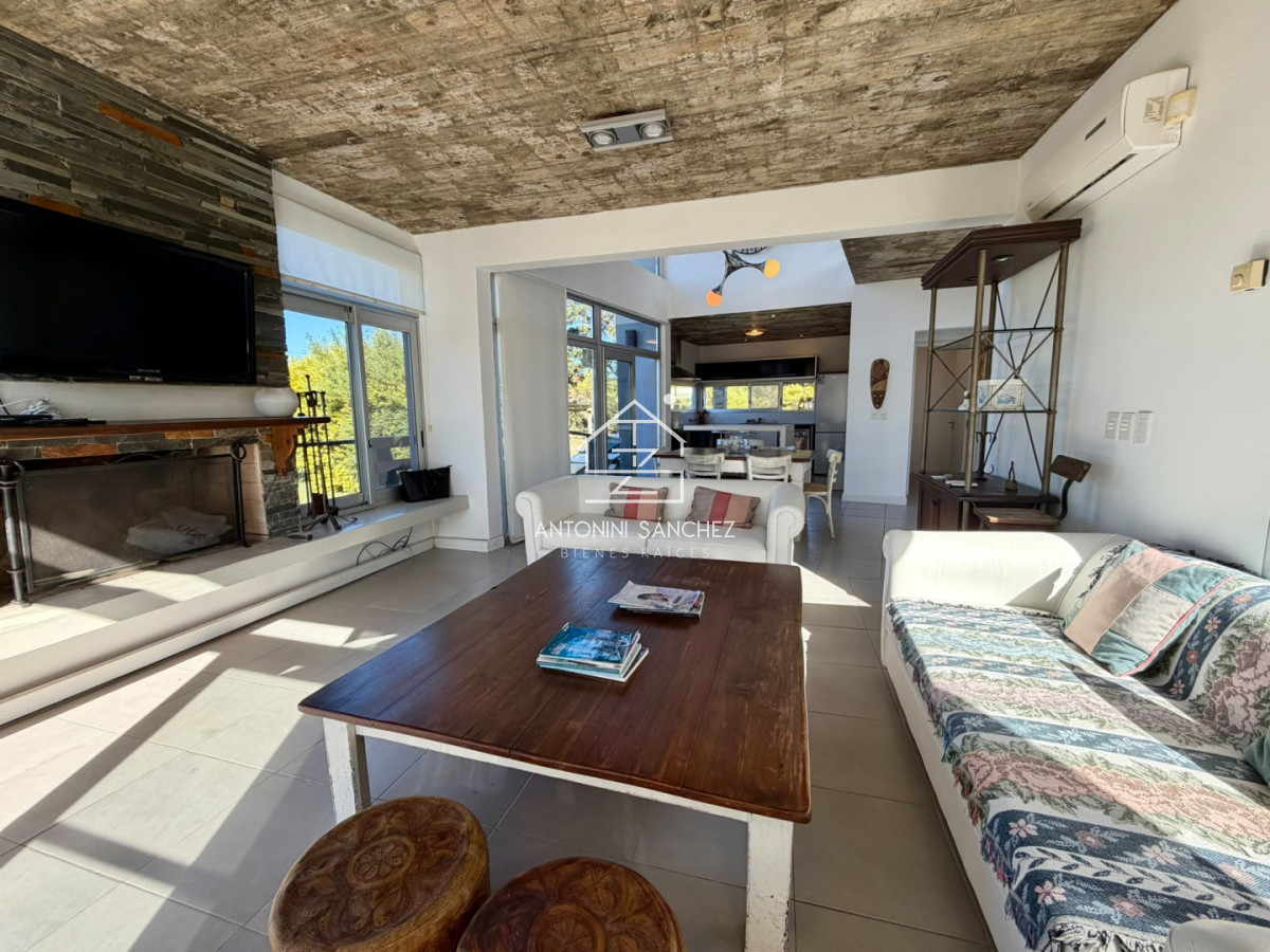 Casa ID.4760 - CASA EN VENTA DE 3 DORMITORIOS EN SUITE EN SAN VICENTE A TAN SOLO 150 METROS DEL MAR