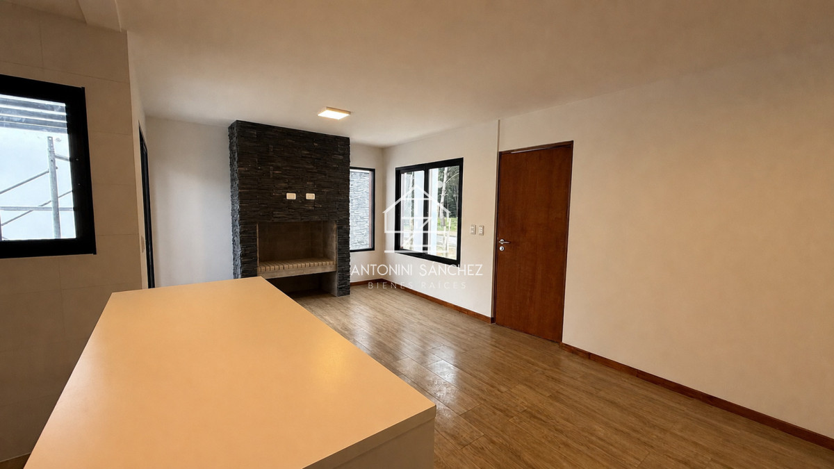 Casa ID.4598 - Venta casa tres dormitorios Punta del este barrio Parque Burnett
