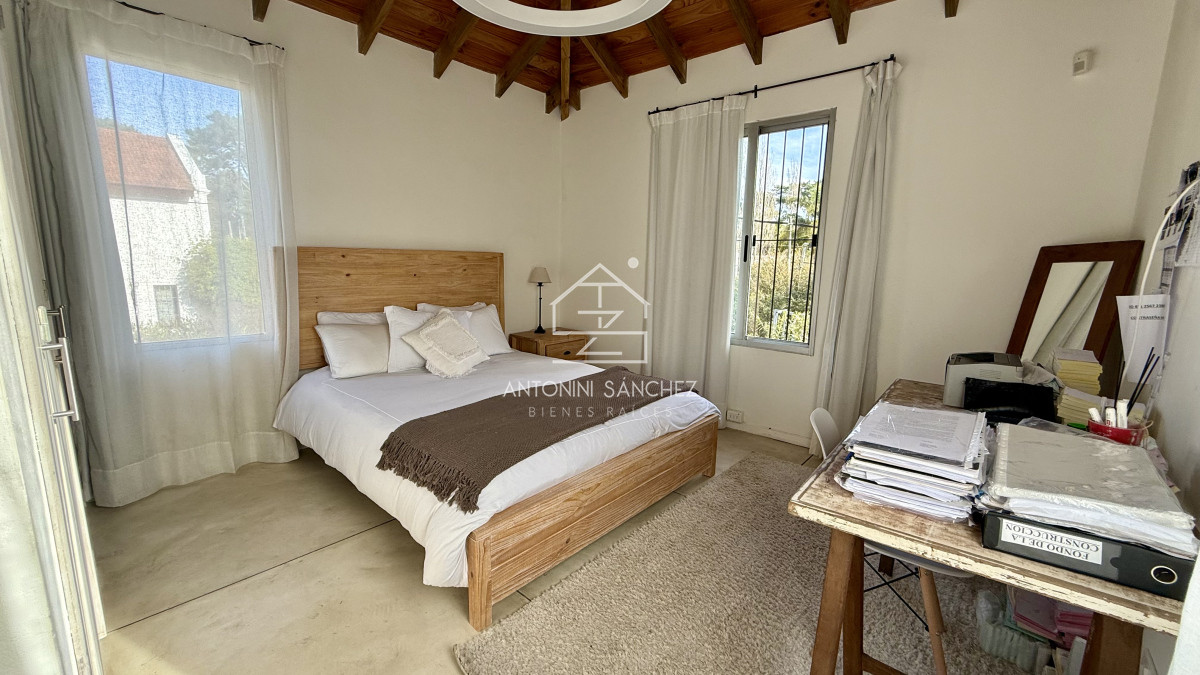Casa ID.1227 - Venta Casa 4 dormitorios Rincón del Indio Punta del Este