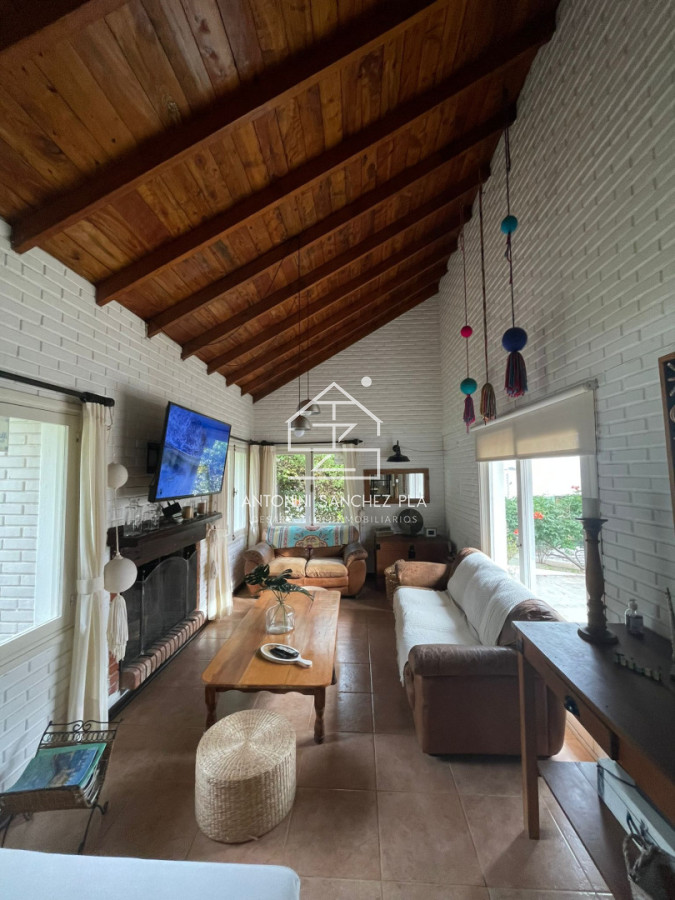 Casa ID.4642 - CASA EN ALQUILER TEMPORAL EN SAN RAFAEL 4 DORMITORIOS