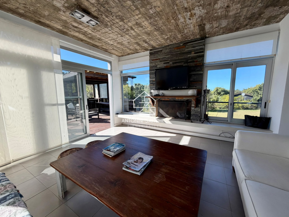 Casa ID.4760 - CASA EN VENTA DE 3 DORMITORIOS EN SUITE EN SAN VICENTE A TAN SOLO 150 METROS DEL MAR