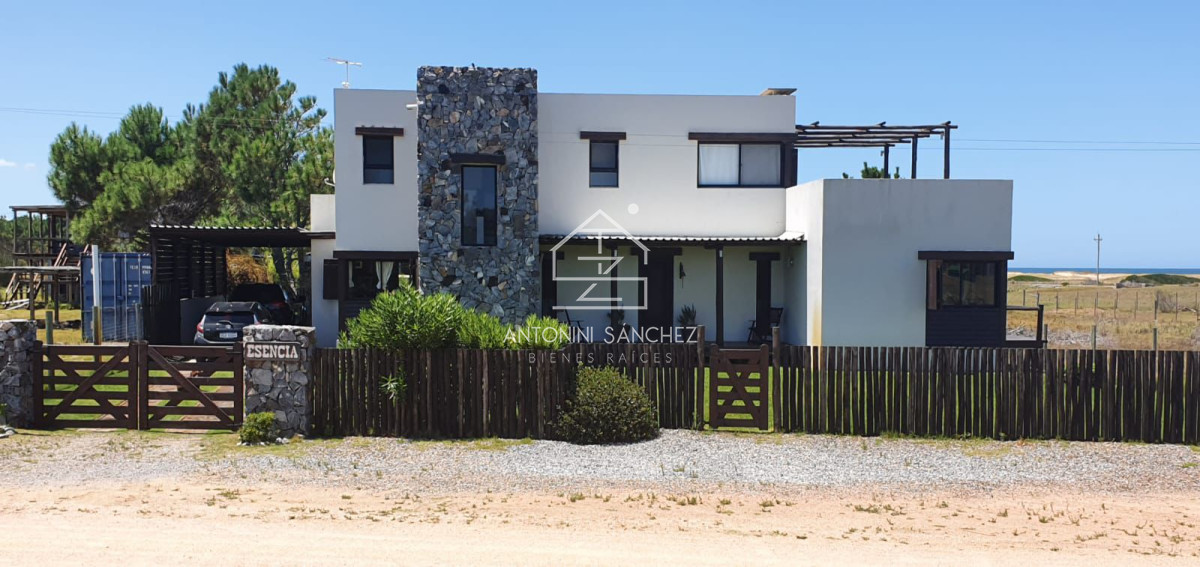 Casa ID.2394 - ESPECTACULAR CHALET EARENAS DE JOSE IGNACIO 
