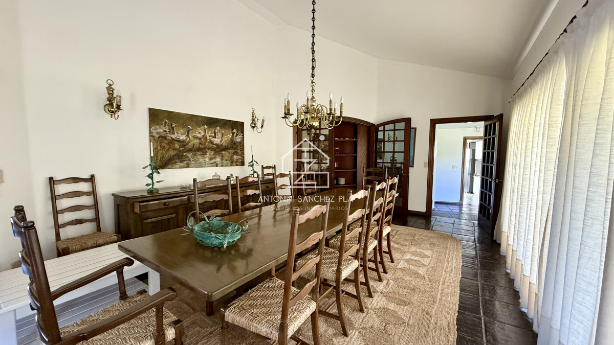 Casa ID.2699 - Venta Exclusiva CASA 8 Dormitorios Peninsula Punta Del este 