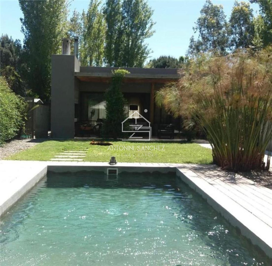 Casa ID.1727 - Casa en Venta, exclusivo barrio La Arbolada, Punta del Este.