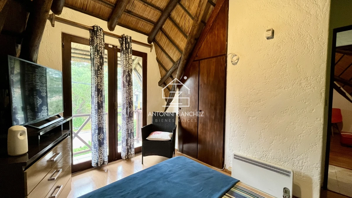 Casa ID.393 - Casa VENTA 4 dormitorios 3 baños Punta Este 