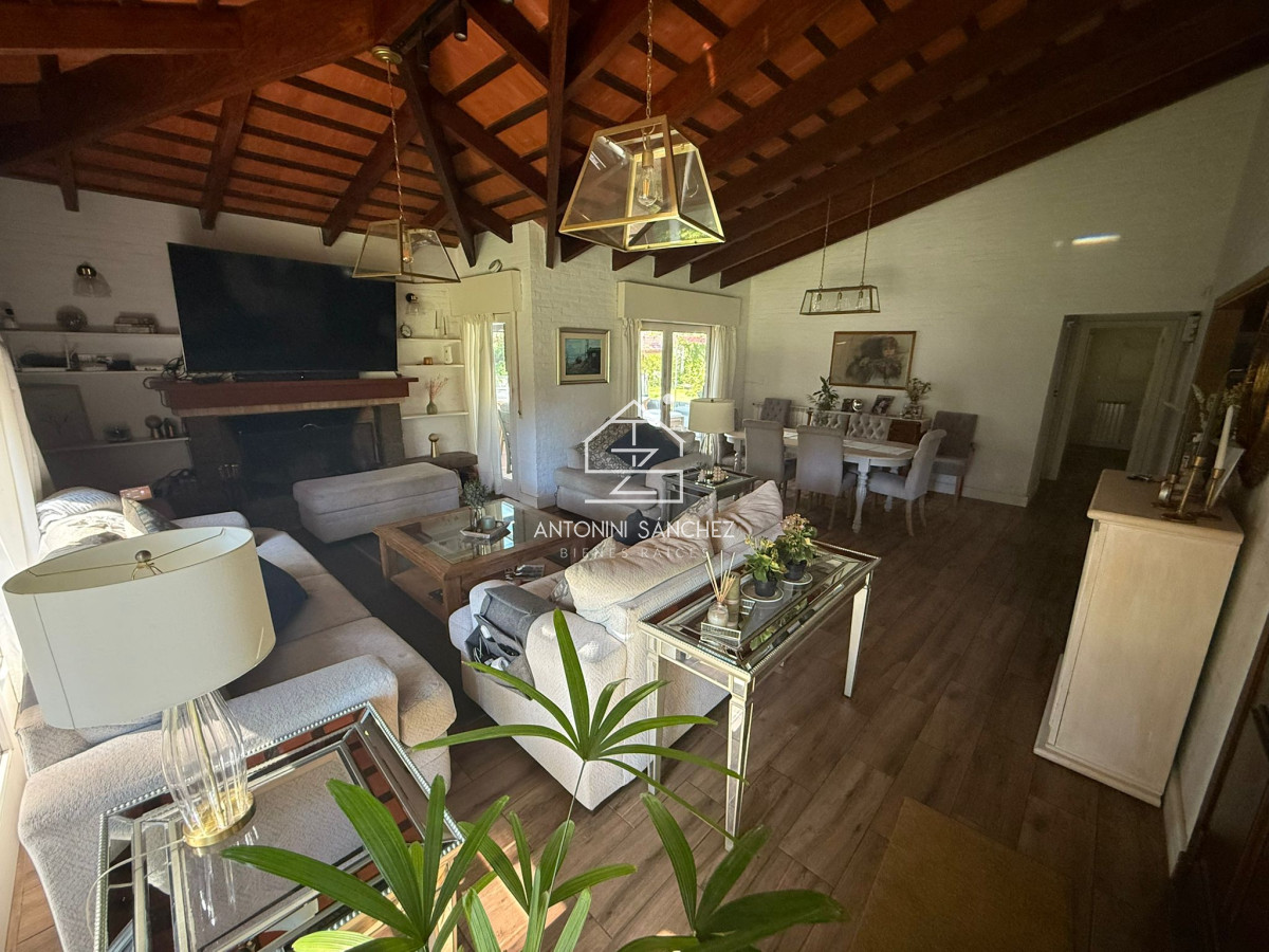 Casa ID.3769 - HERMOSA CASA EN CANTEGRIL CON PISCINA Y BARBACOA