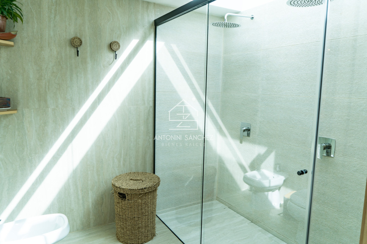 Casa ID.1456 - Venta Casa 4 dormitorios mas dependencia Punta del Este