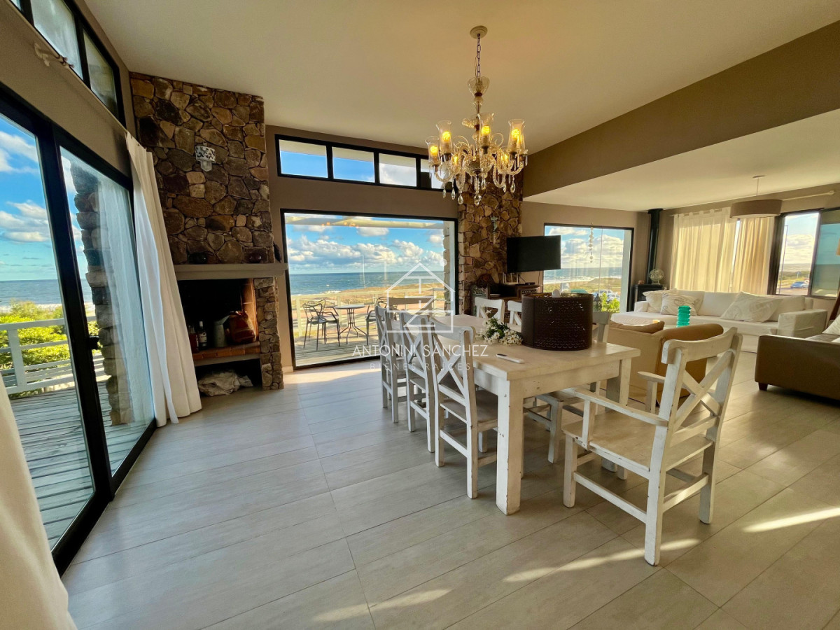 Casa ID.2952 - VENTA CASA MANANTIALES