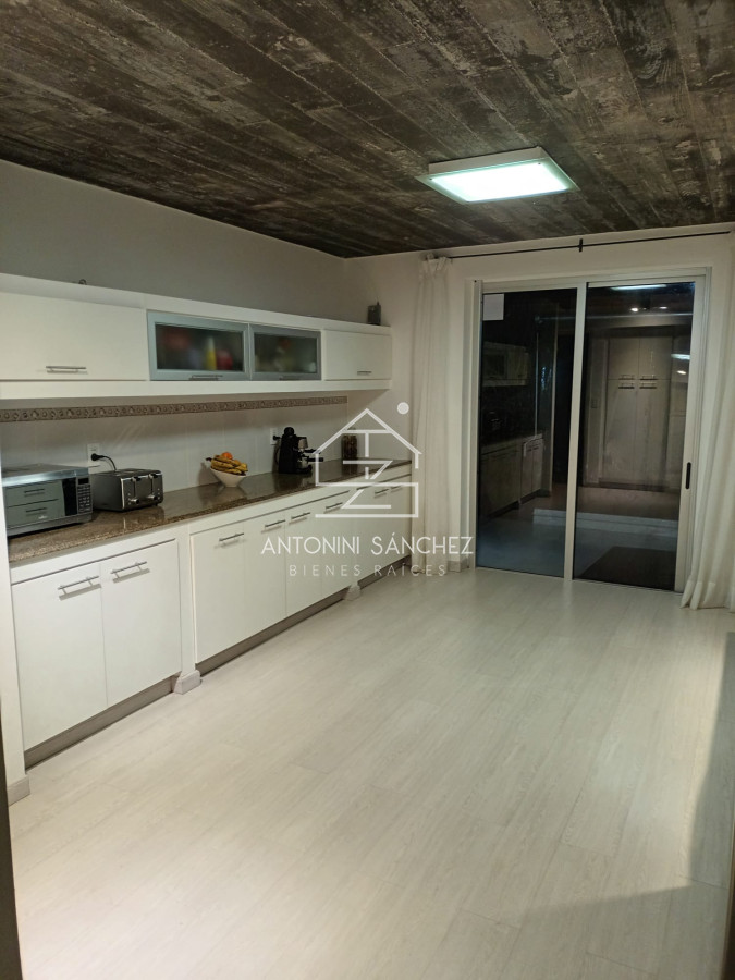 Casa ID.1227 - Venta Casa 5 dormitorios Rincón del Indio Punta del Este